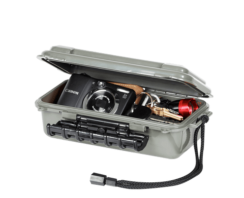 Plano Guide Series™ Hunter Waterproof Case - Medium - 145061